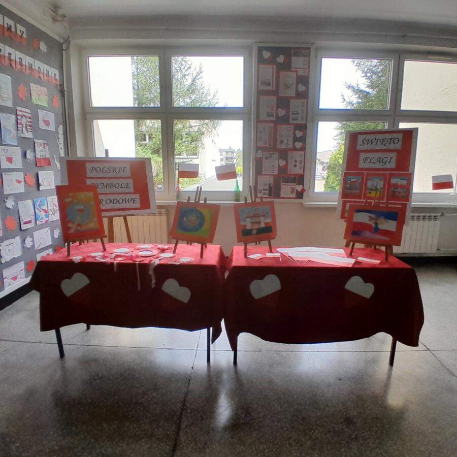 Wystawa pt. „Święto flagi i symboli narodowych”