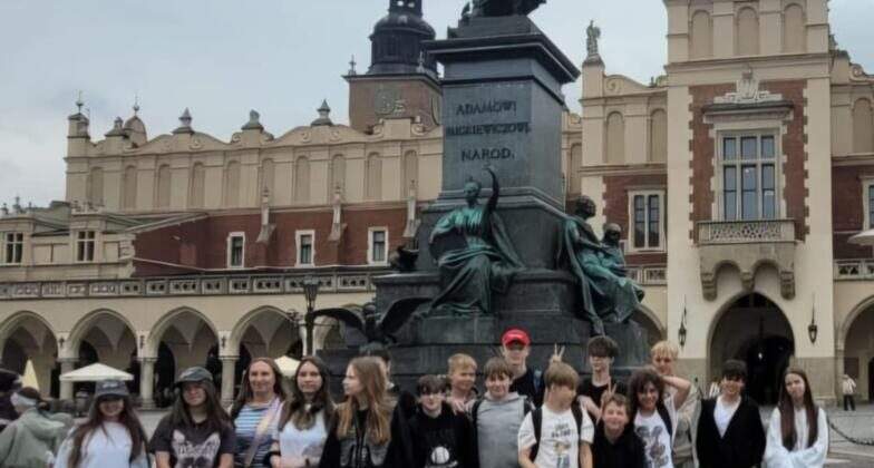 WYCIECZKA KLASY 6B DO KRAKOWA –  ŚLADAMI HISTORII I SZTUKI